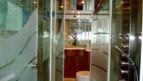 Yacht GO -  VIP Shower